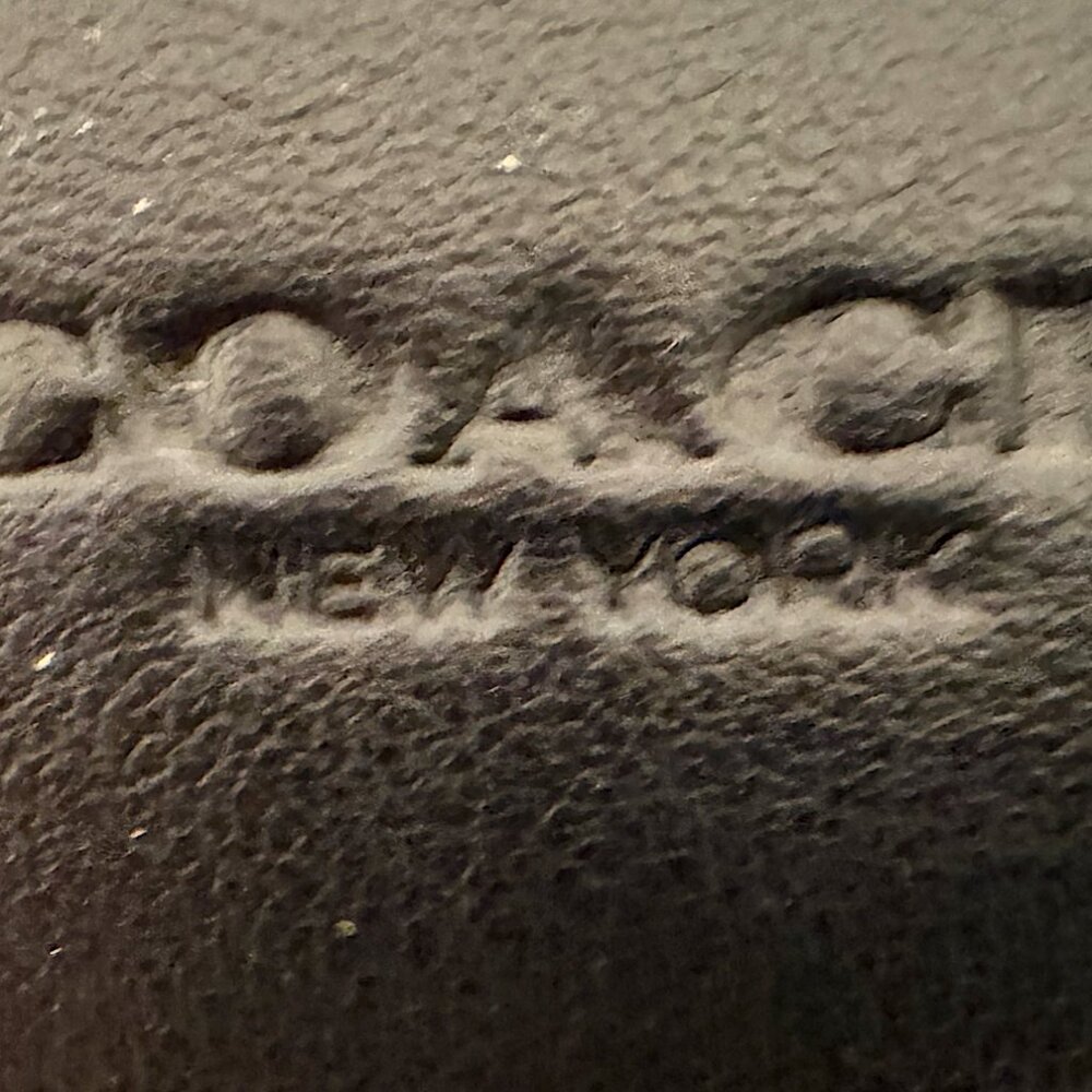 Coach black leather card case brand new never used size 4 x 2 1/2 - Picture 4 of 9
